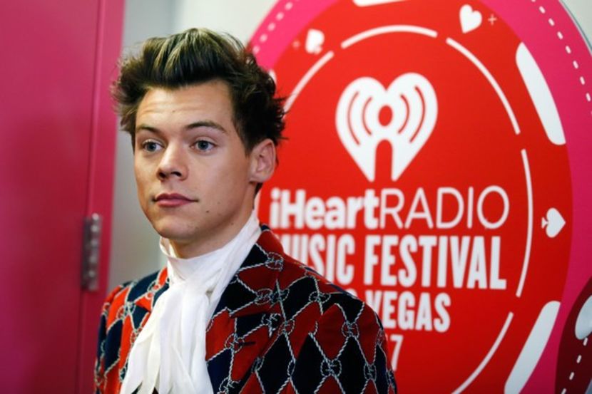 Harry+Styles+2017+iHeartRadio+Music+Festival+Oyi9qdlOAHFl - 01 Harry - 01