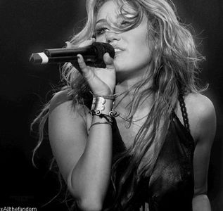 bandicam 2018-03-07 12-44-42-708 - 01aa Miley - 01