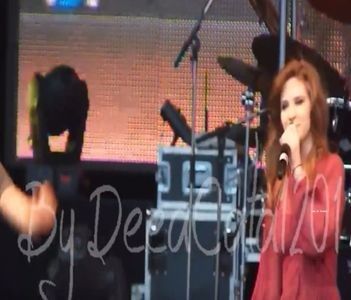 109887335_JMTUQIC3 - 01 concert 2 sp - pmdm