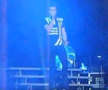 109907221_LAUJTWO - 01 concert 2 sp - pmdm