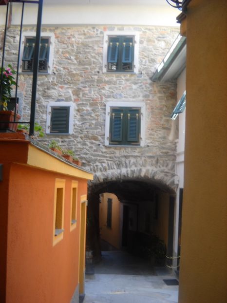  - 2009 VACANTA CINQEQ TERRE ITALIA