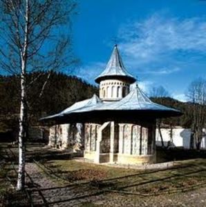  - 3 Clipe din România