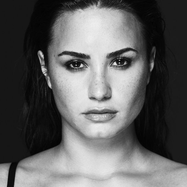 wallpapersden.com_demi-lovato-tell-me-you-love-me-song-monochrome-shoot_1024x1024 - 01aa Demi - 01
