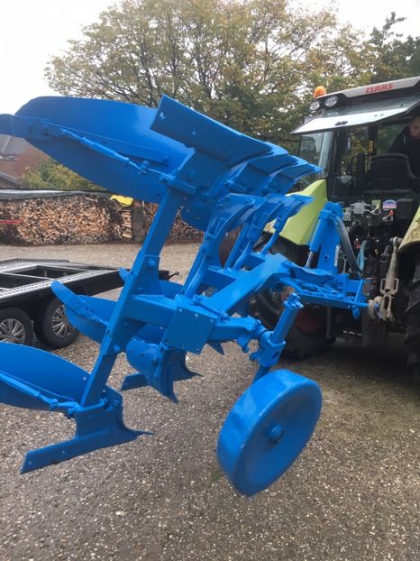 C105FBC4-0EC4-469F-8B1F-2E4D988504BB - PLUG LEMKEN OPAL 110