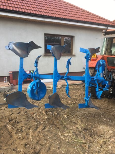 25BA9B4F-83D6-4BB7-ADDE-74BDB0E6A891 - PLUG LEMKEN OPAL 110