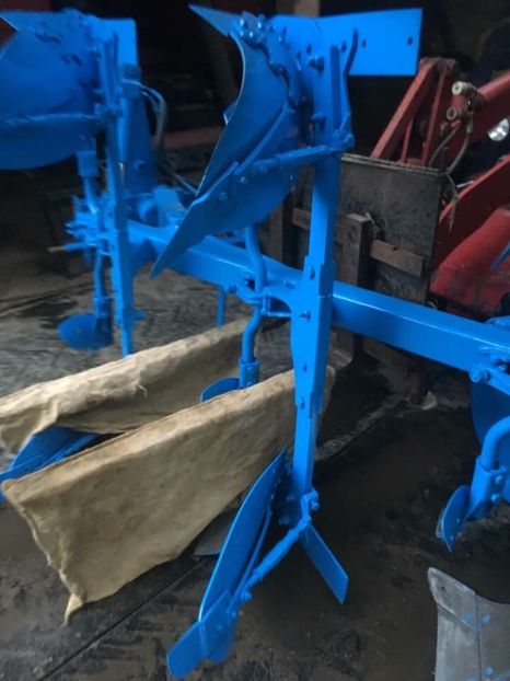 86A5A975-C90B-45E1-9E35-4BE3344E0F1A - PLUG LEMKEN OPAL 110