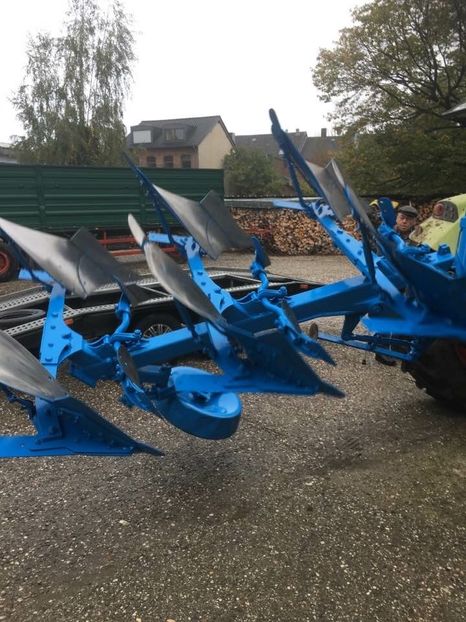 0C534DB2-4AAF-4904-BA2E-4A92A3E84222 - PLUG LEMKEN OPAL 110