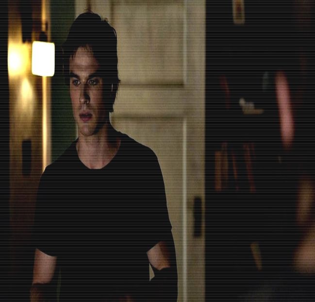 ━ ♘.; # Nu zice nimic, se întoarce cu faţa spre el şi face câţiva paşi în faţă, luând încă - 01 x welcome to mystic falls