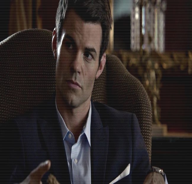 ━ ♘.; # Stătea pe spătarul fotoliului şi recitea o carte, căzut pe gânduri, după câteva secunde - 01 x welcome to mystic falls