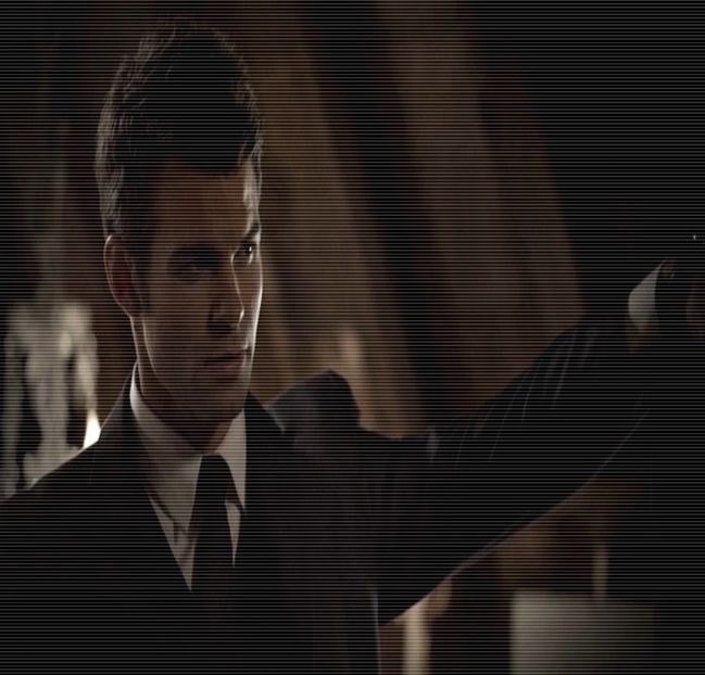 ━ ♘.; # Îşi dă seama că Kol o învăţase deja la prostii de minţea de mică, când deschide ochii - 01 x welcome to mystic falls