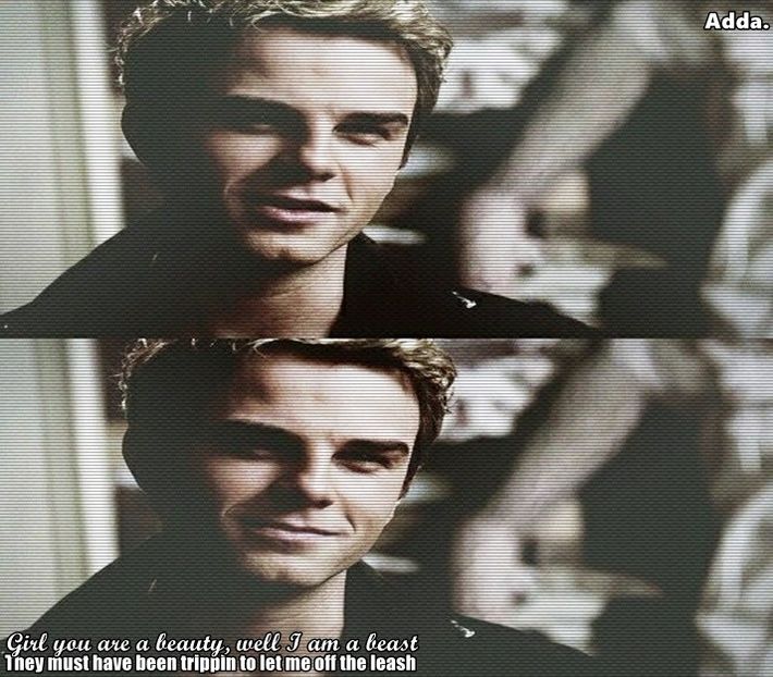 》*râde în hohote când pleacă Elijah și apoi se uită la Caroline și Hope, vorbește mai mult+ - 01 x welcome to mystic falls