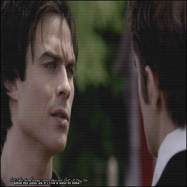 ━ ♘.;  # Păşea înainte şi înapoi, cu palmele încrucişate la spate, îl înjură în gând pe Kol - 01 x welcome to mystic falls