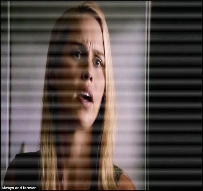 → Bineee. (ţipă să audă Hope şi apare cu viteză lângă Kol) Ce să faci dacă nepoată-ta - 01 x welcome to mystic falls