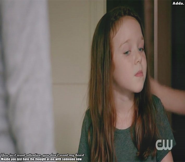 》*se uită la unchiul Kol și râde în hohote* =))))))))))) - 01 x welcome to mystic falls