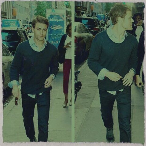 ╬┇ [intru in casa destul de amuzat din cauza oamenilor usor paranoici si merg direct catre dulap - 01 x welcome to mystic falls