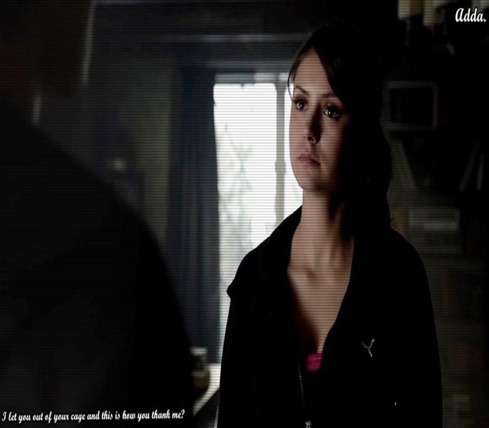 》În luptă te mai alegi și cu d-alea... *Râde.își prinde părul într-o coadă de cal. își dă + - 01 x welcome to mystic falls