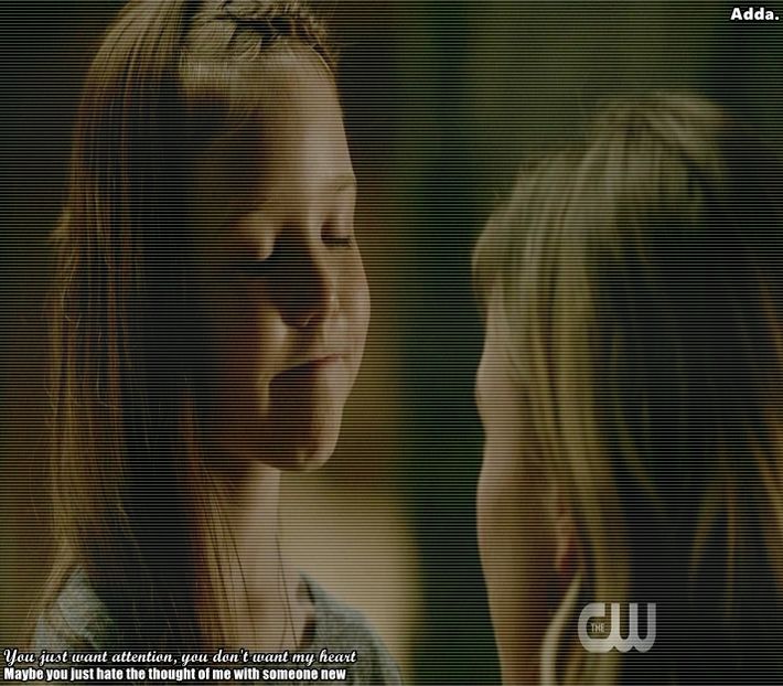 》Unchiule Elijah, ce e aia o c;;;;vă?!=)))))) *Se uită la el cu o privire inocentă* #elijah. + - 01 x welcome to mystic falls