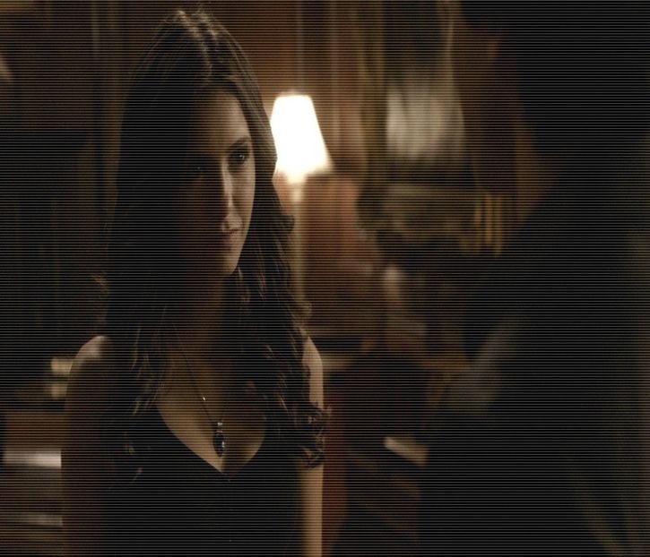 — # Păstrează rânjetul pe buze când îl simte în spatele ei și - 01 x welcome to mystic falls