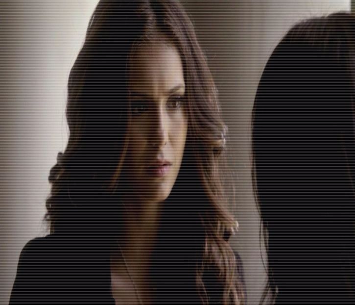 — Ce sa spui și tu acum?=))) # Pufnește și se întoarce cu spatele la el - 01 x welcome to mystic falls