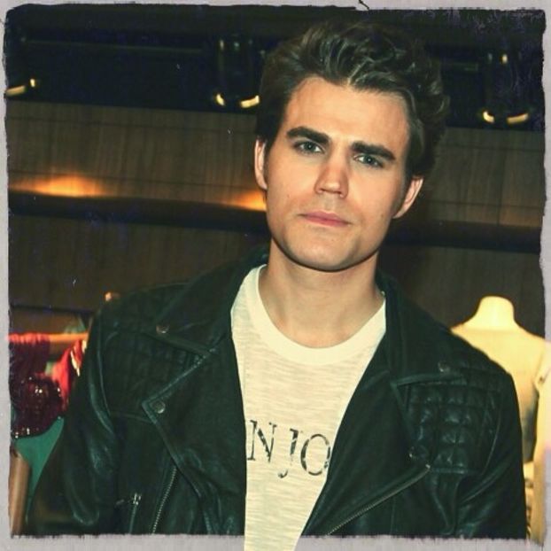 ╬┇ Daca vrei sa ma crezi bine. #imi i-au alta sticla si o privesc din cap pana in picioare, dupa - 01 x welcome to mystic falls