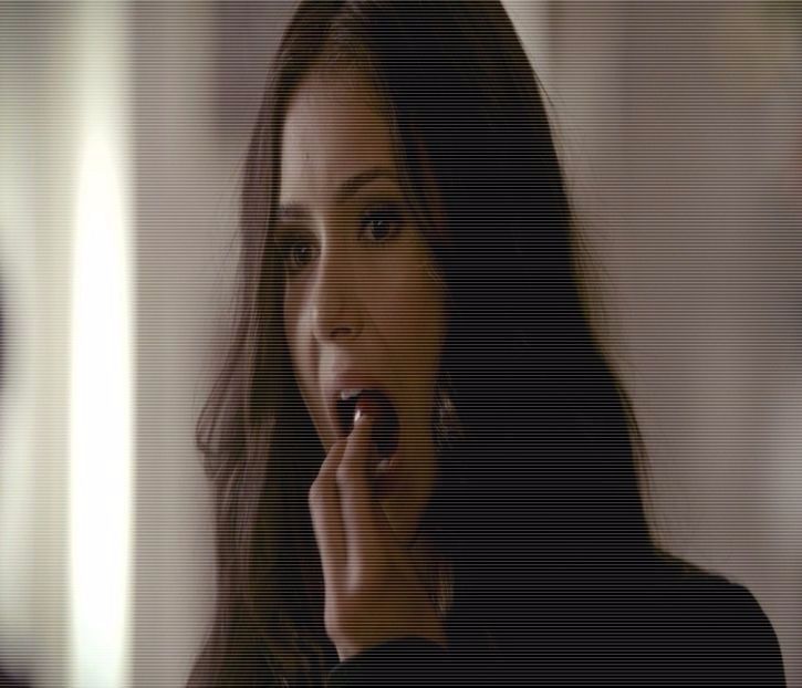 — # Oprește sărutul când îl aude vorbind și-și lăsă capul într-o parte - 02 x we talked and it was epic