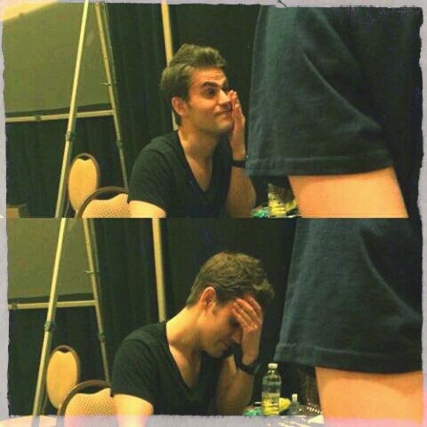 ╬┇ #intru in casa foarte obosit din cauza sticlelor de la bar si ma asez langa @Eric si ii i-au - 02 x we talked and it was epic