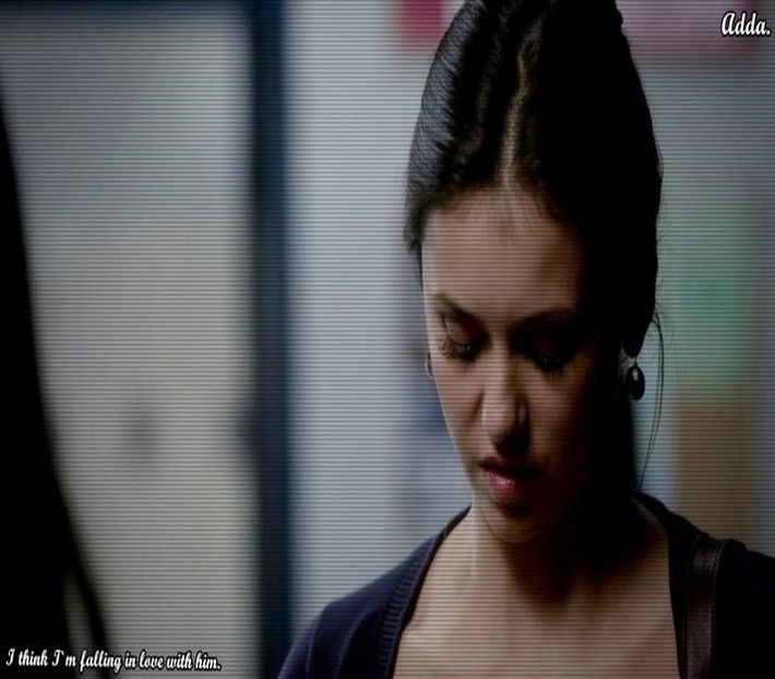 》*Reacționează după câteva minute în care stătuse șocată=)))), intră în casă și coboară+ - enjoy martha at her house