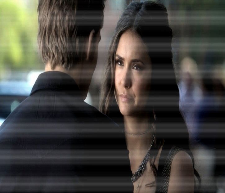 — # Apare imediat în sufragerie atunci când aude bubuitura, iar când îl vede pe Stefan - 02 x we talked and it was epic