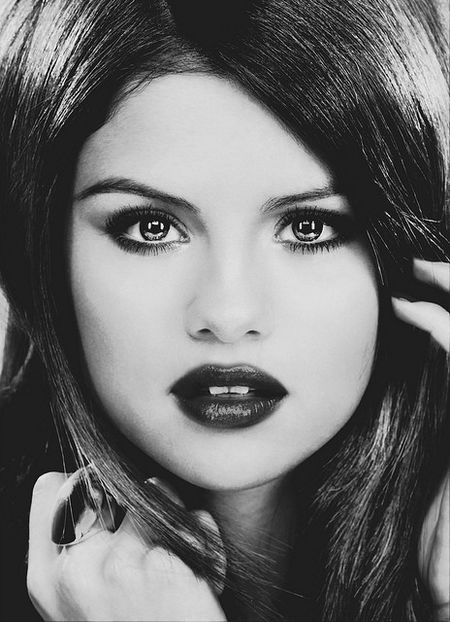 original - 01aa Selena - 01