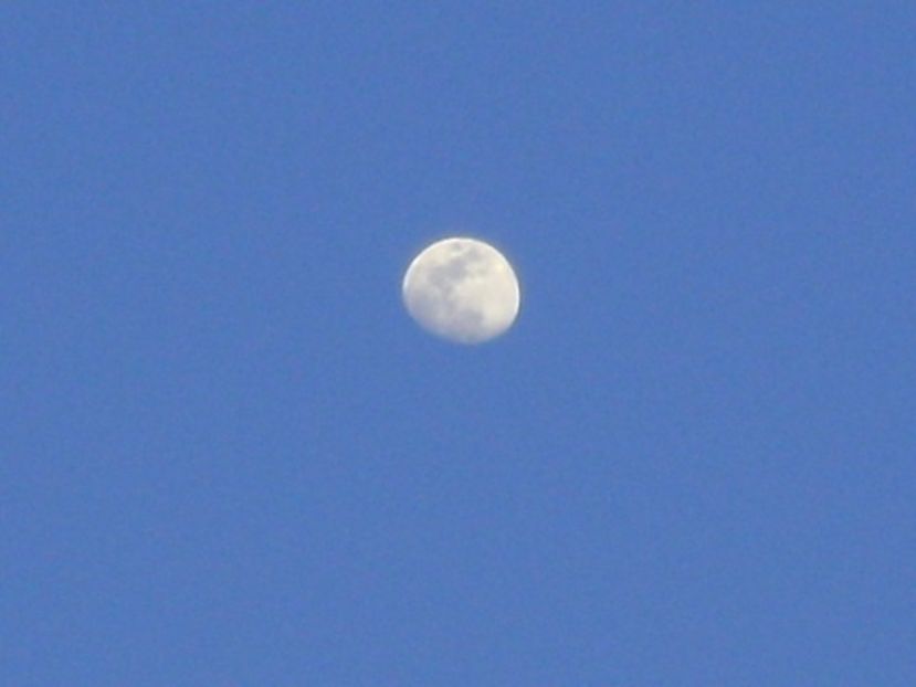 Luna in crestere in Leu - Luna - Soarele si norii - 1