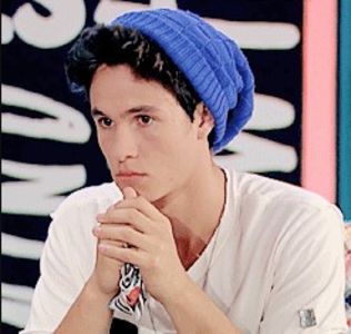 bandicam 2018-03-31 23-07-33-346 - 01 Simon