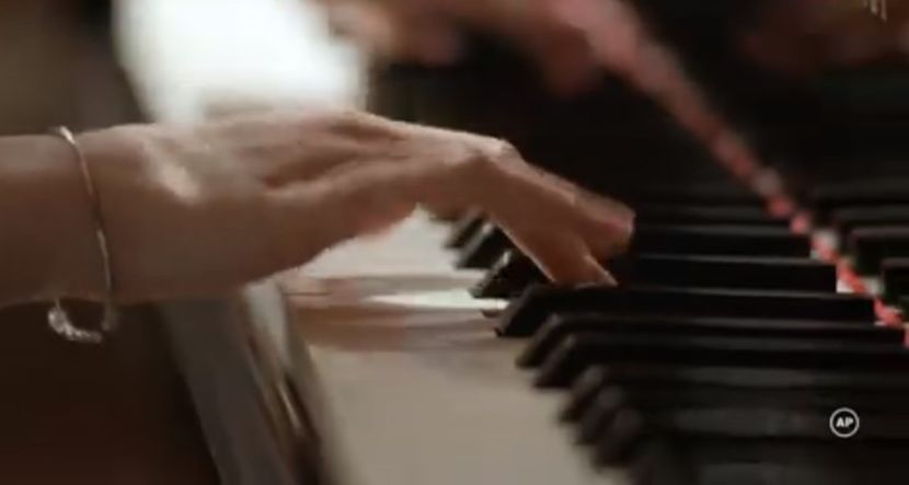 bandicam 2018-04-02 15-49-32-271 - 0 a album - a ACAPTURI fructul oprit AS 01