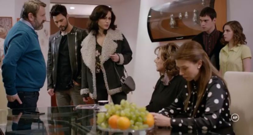 bandicam 2018-04-02 15-49-47-290 - 0 a album - a ACAPTURI fructul oprit AS 01