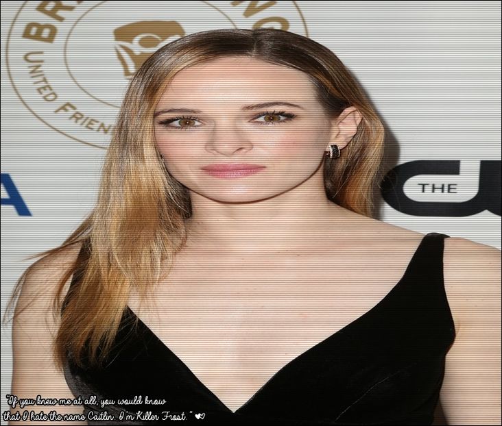 ☠ϟ .ʞıๅๅǝɹ Ŧг๏รt ☕ ☂.  [cl] [#râde . ok , aduc =)) #dylan sigur .. merge și la cutie sau preferi - S01xE01 Noi de aici nu plecăm - nu plecăm acasă