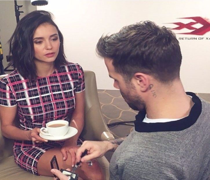 ╰✿μλbuoϝᴉc❥.;  Mi-e indiferent, doar suc să fie. -Danielle. V;agabontule, eu doar prin casă - S01xE01 Noi de aici nu plecăm - nu plecăm acasă