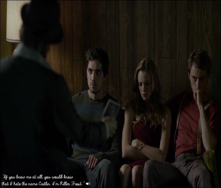 ☠ϟ .ʞıๅๅǝɹ Ŧг๏รt ☕ ☂. ahm .. nu știu , n-am mai sărutat niciodată o femeie [#ridică din umeri . - S01xE01 Noi de aici nu plecăm - nu plecăm acasă