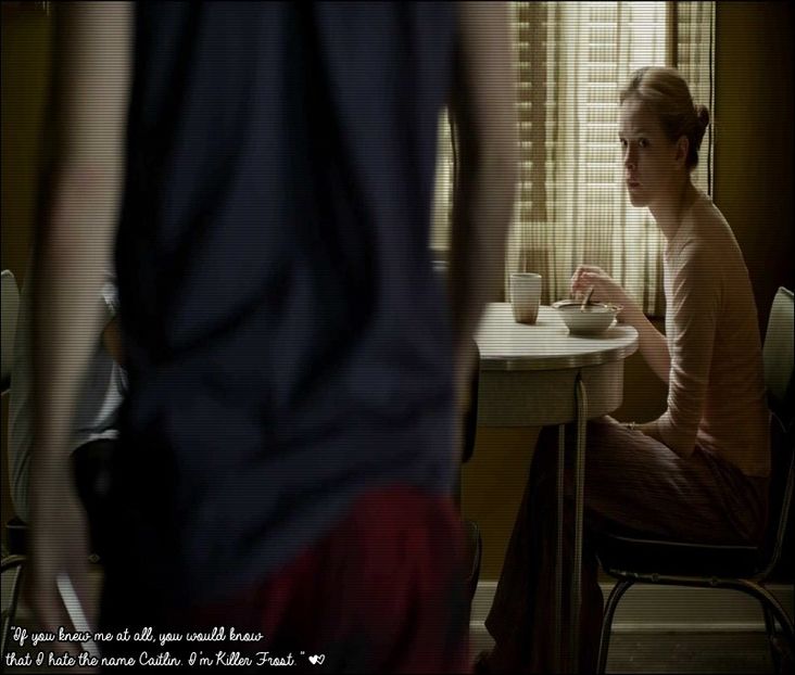 ☠ϟ .ʞıๅๅǝɹ Ŧг๏รt ☕ ☂. [cl] ar fi o idee , dar mai bine nu acum , doar nu o sărut fără voia ei - S01xE01 Noi de aici nu plecăm - nu plecăm acasă