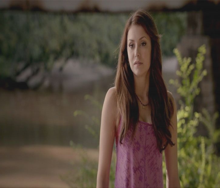 ╰✿μλbuoϝᴉc❥.; # Vin din camera mea având un zâmbet larg pe buze și mă arunc ușor pe un fotoliu. - S01xE01 Noi de aici nu plecăm - nu plecăm acasă