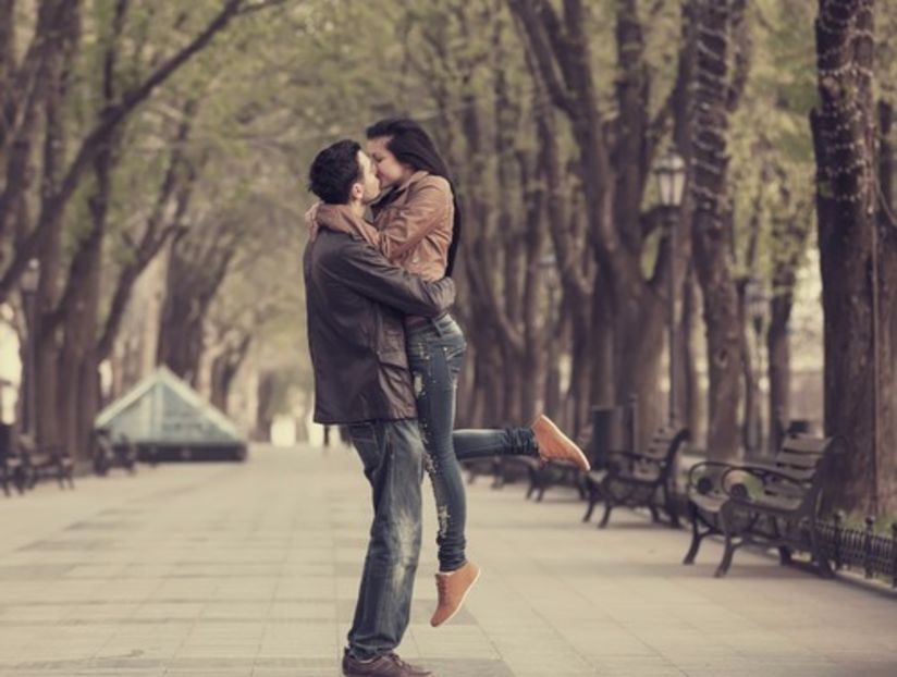 4 - ALEGE DOUĂ POZE LIBERE CU CUPLUL ROMANTIC ÎNDRĂGOSTIT-ALEGE-ȚI CUPLUL