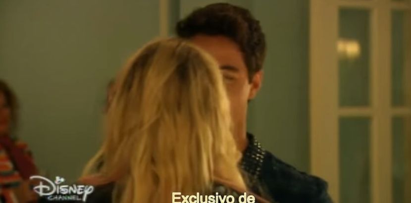 bandicam 2018-04-22 00-07-05-750 - 01 soy luna cap