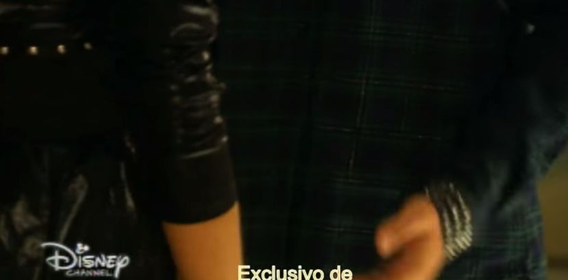 bandicam 2018-04-22 00-07-13-550 - 01 soy luna cap