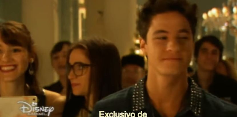 bandicam 2018-04-22 00-16-09-871 - 01 soy luna cap