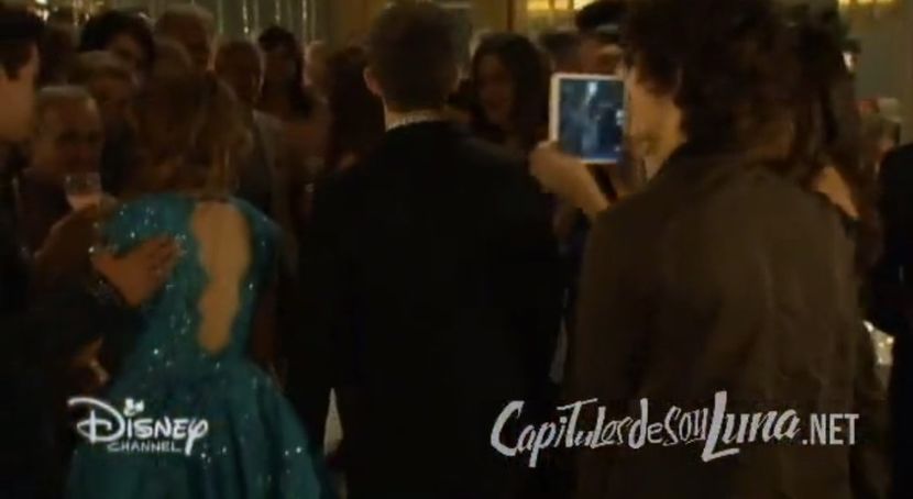 bandicam 2018-04-22 00-18-49-300 - 01 soy luna cap