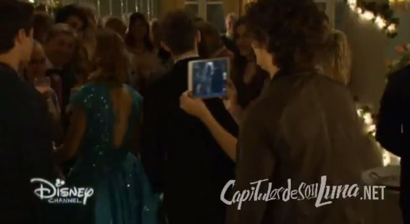 bandicam 2018-04-22 00-18-49-799 - 01 soy luna cap