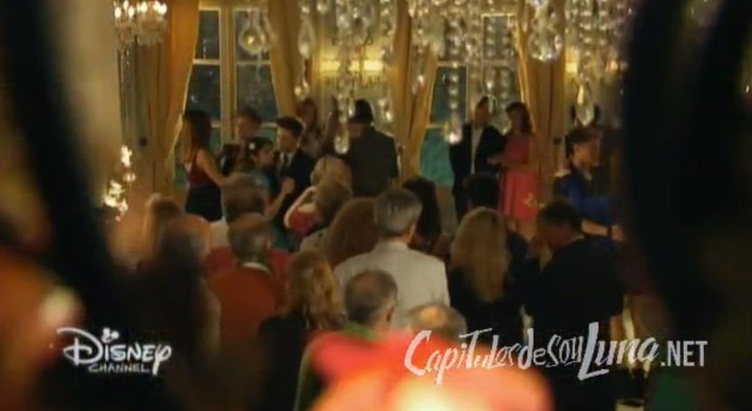 bandicam 2018-04-22 00-19-24-846 - 01 soy luna cap