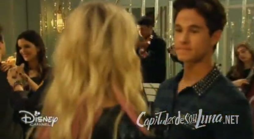 bandicam 2018-04-22 00-19-26-232 - 01 soy luna cap