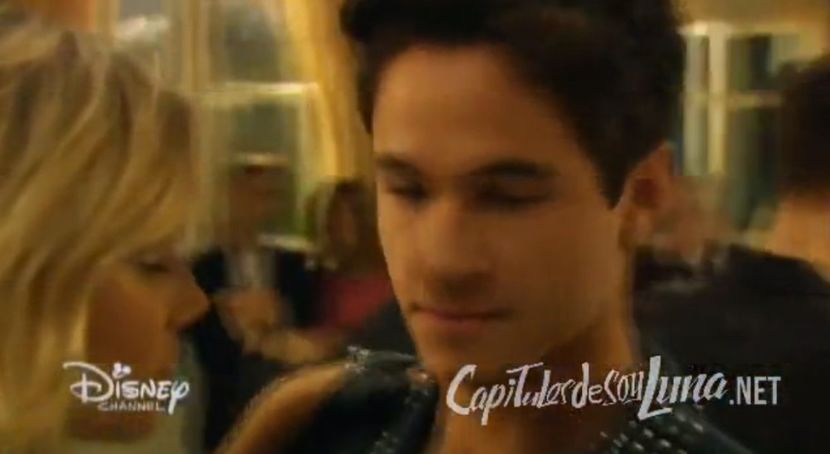 bandicam 2018-04-22 00-19-29-868 - 01 soy luna cap