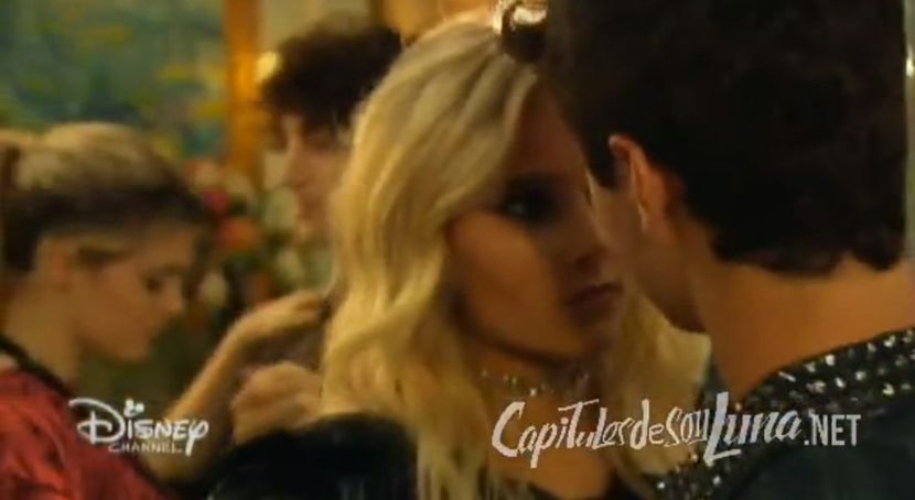 bandicam 2018-04-22 00-19-34-932 - 01 soy luna cap