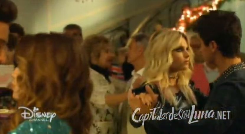 bandicam 2018-04-22 00-19-46-610 - 01 soy luna cap