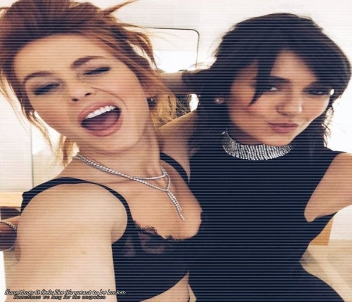 ╰✿μλbuoϝᴉc❥.; # Vin de afară cu două sacoșe în mână pline cu alimente și merg până la bucătărie - S01xE01 Noi de aici nu plecăm - nu plecăm acasă